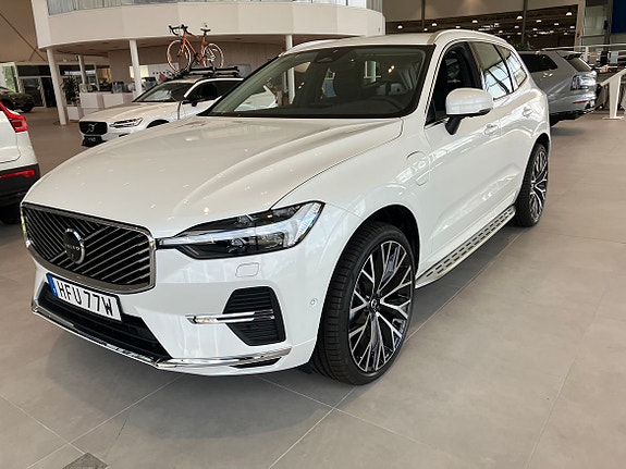 Volvo XC60 2 of 10