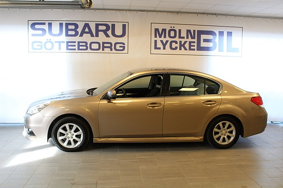Subaru Legacy 4 of 5