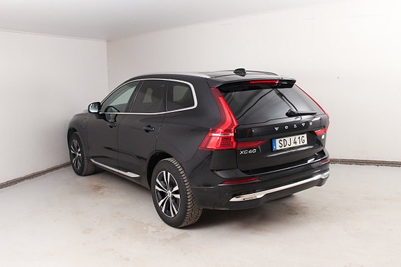 Volvo XC60 8 of 30