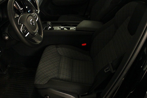 Volvo XC60 22 of 30