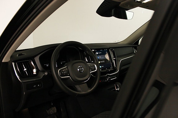 Volvo XC60 20 of 30