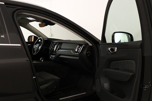 Volvo XC60 25 of 30