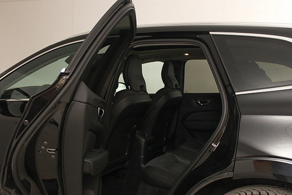 Volvo XC60 26 of 30