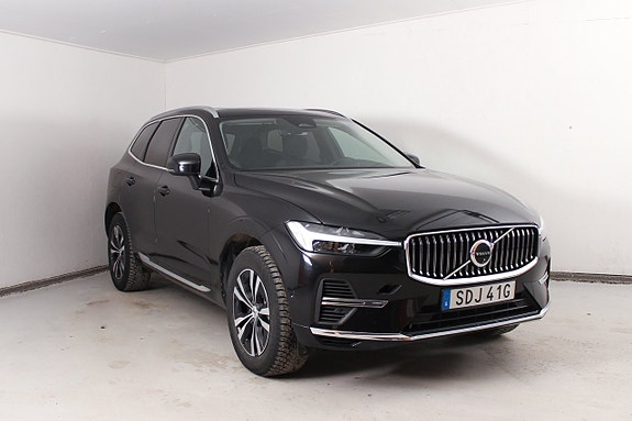 Volvo XC60 2 of 30