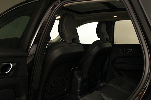 Volvo XC60 27 of 30