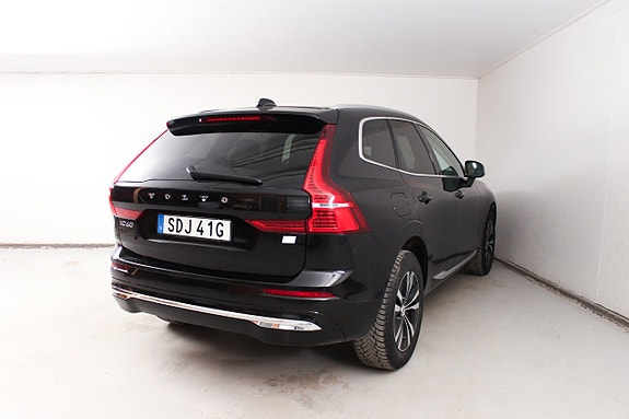 Volvo XC60 13 of 30