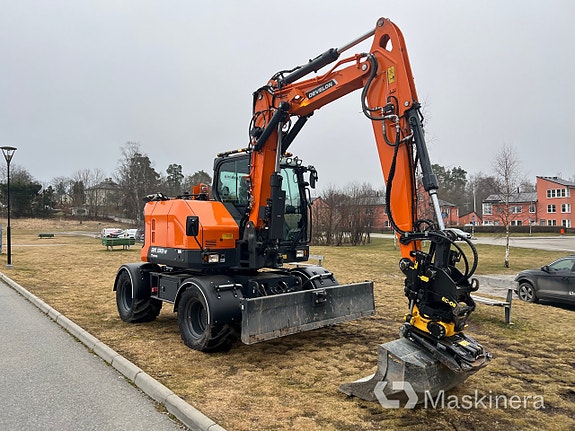 Hjulgrävare Develon DX100W-7 3 of 27