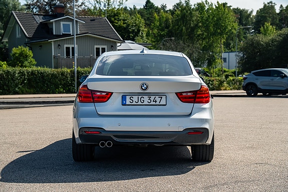 BMW 320d 3 of 24