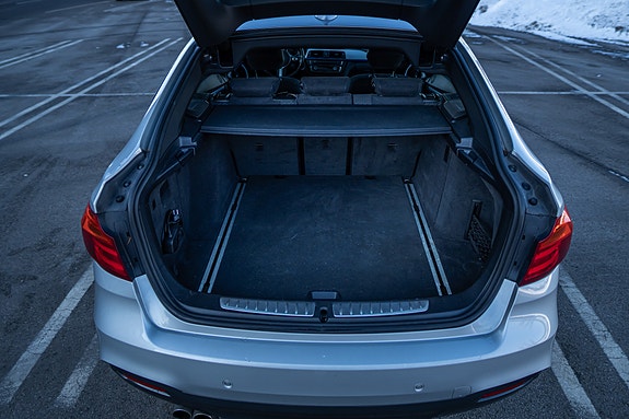 BMW 320d 18 of 24