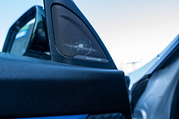 BMW 320d 9 of 24