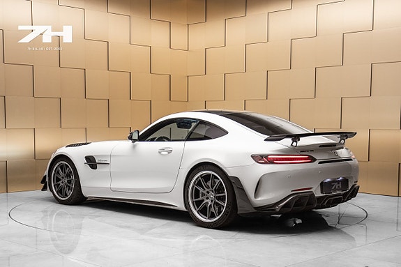 Mercedes-Benz AMG GT R 3 of 5