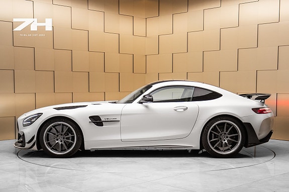 Mercedes-Benz AMG GT R 2 of 5