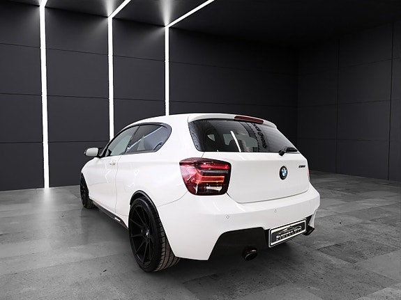 BMW M135i 3 of 5