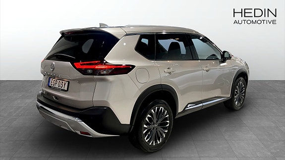 Nissan X-Trail 2 of 5