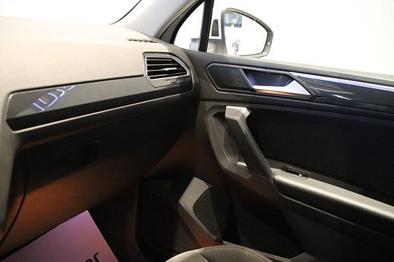 Volkswagen Tiguan 14 of 17