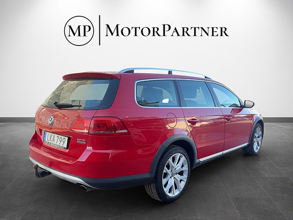 Volkswagen Passat Alltrack 6 of 16