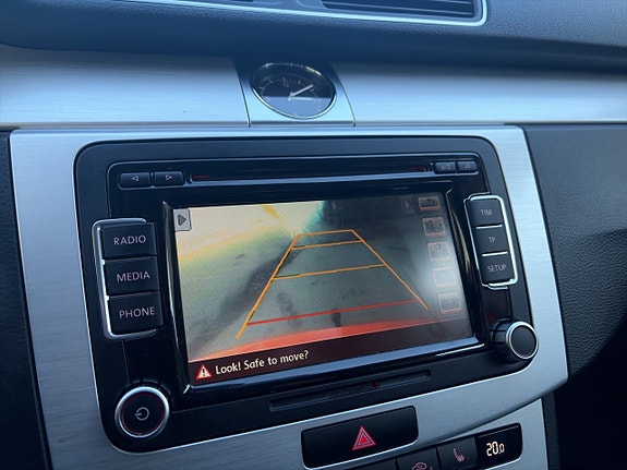 Volkswagen Passat Alltrack 15 of 16