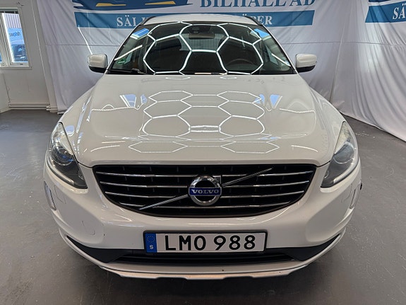 Volvo XC60 3 of 5