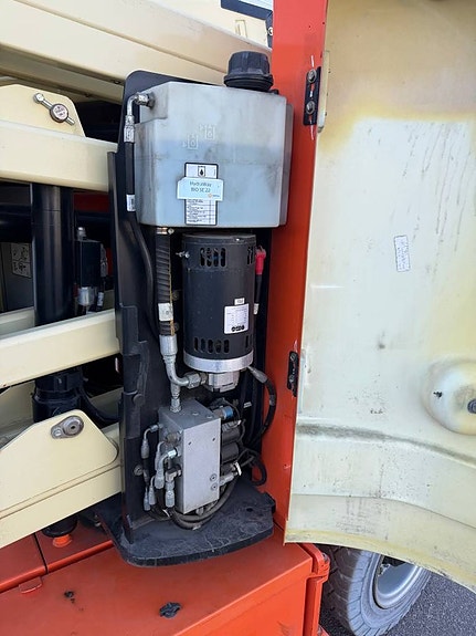 JLG E300 AJP - Begagnad 4 of 7