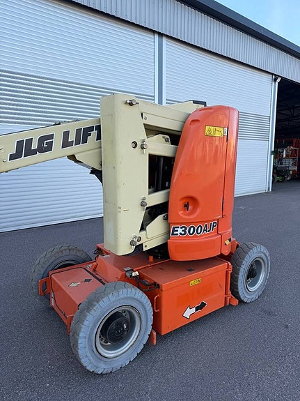 JLG E300 AJP - Begagnad 2 of 7