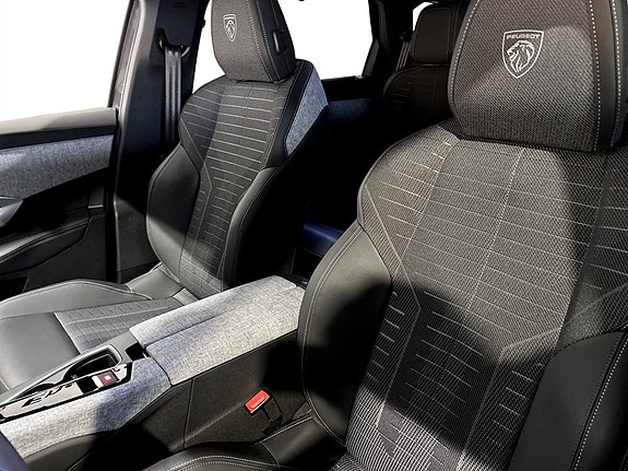Peugeot 5008 6 of 16