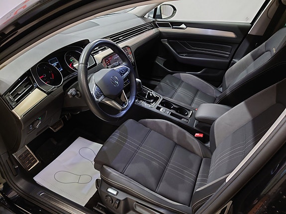Volkswagen Passat Alltrack 7 of 19
