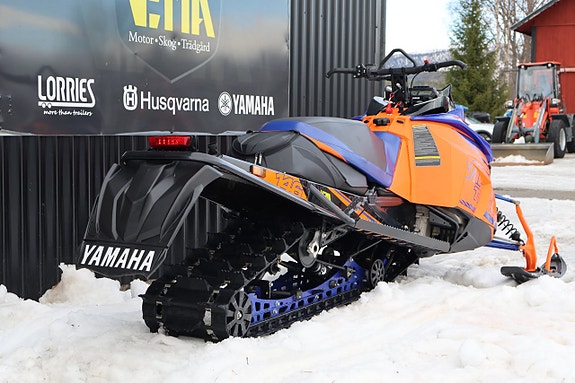 Yamaha VIPER XTX 146" -20 5 of 10