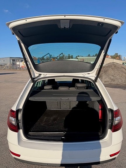Skoda Octavia 4 of 6