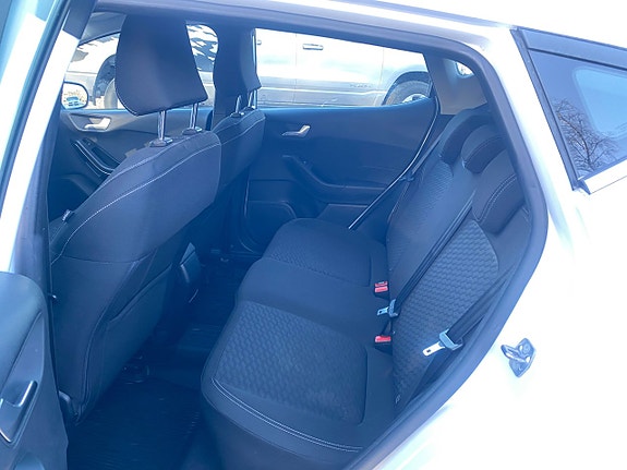 Ford Fiesta 10 of 25