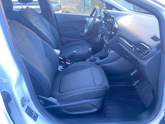 Ford Fiesta 12 of 25