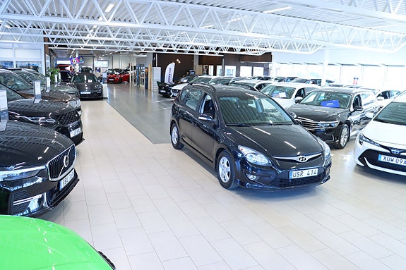 Hyundai i30 2 of 25