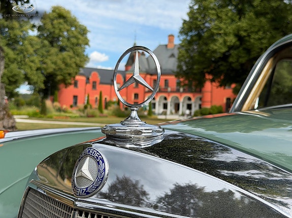 Mercedes-Benz W180 10 of 12