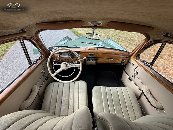 Mercedes-Benz W180 8 of 12