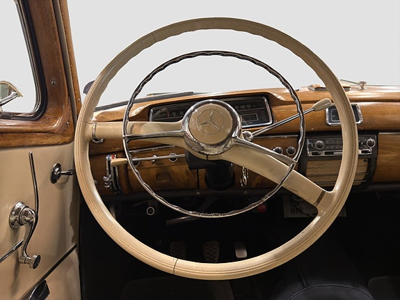 Mercedes-Benz W180 10 of 17
