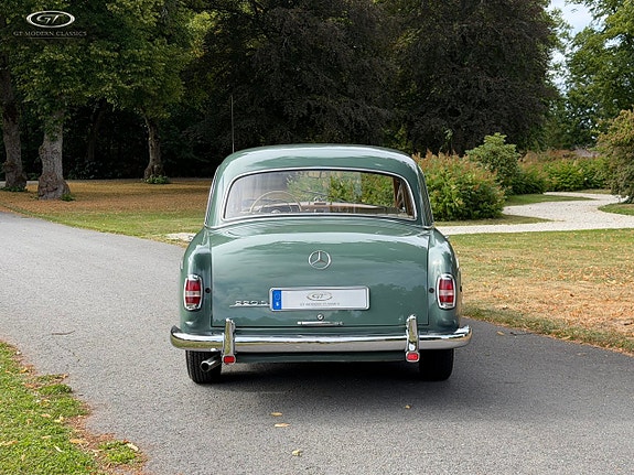 Mercedes-Benz W180 5 of 12