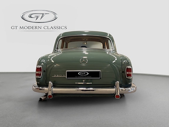 Mercedes-Benz W180 6 of 17
