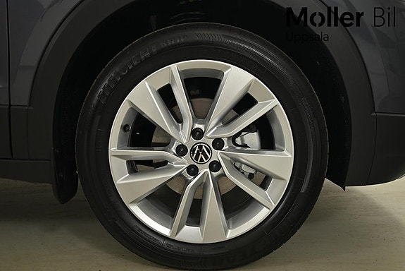 Volkswagen T-Cross 10 of 12