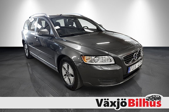 Volvo V50 4 of 5