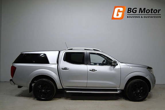 Nissan Navara 2 of 18