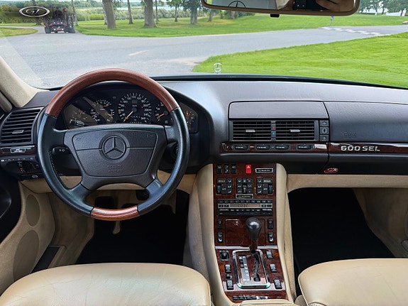 Mercedes-Benz 600 SEL 10 of 24