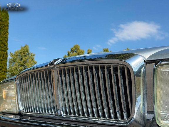 Jaguar XJ 17 of 27