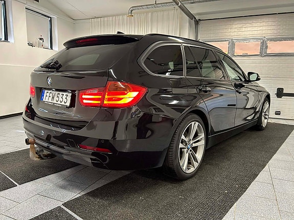 BMW 320 2 of 16