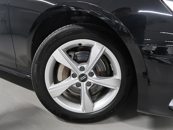 Audi A4 12 of 30