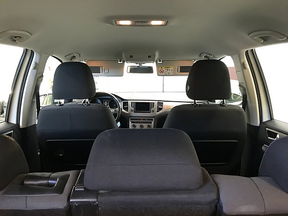 Volkswagen Golf Sportsvan 17 of 20