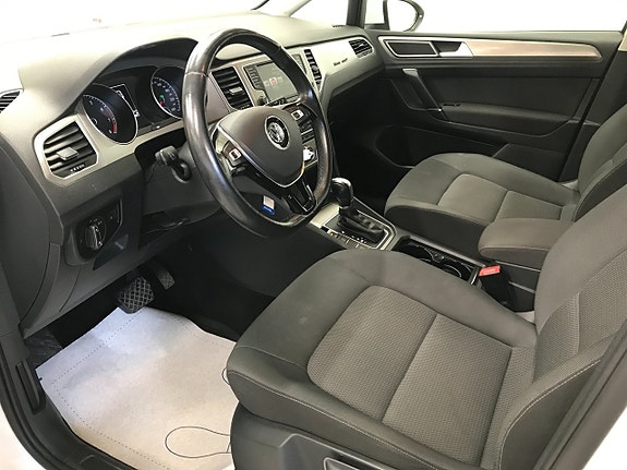 Volkswagen Golf Sportsvan 14 of 20