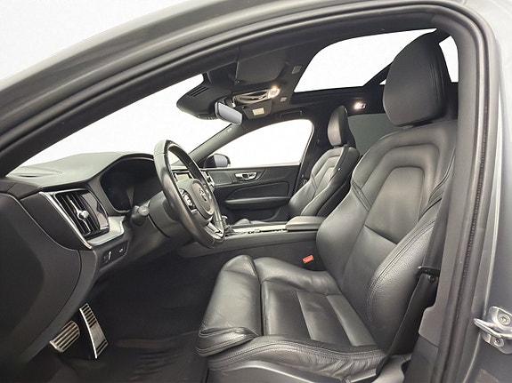 Volvo V60 10 of 30