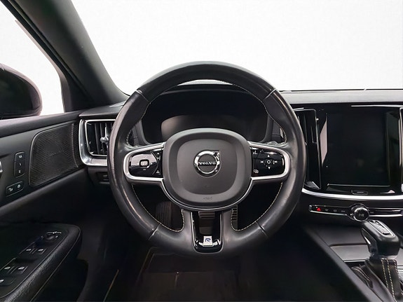 Volvo V60 13 of 30