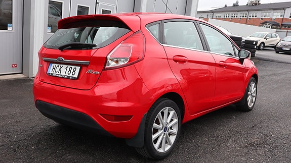 Ford Fiesta 9 of 16