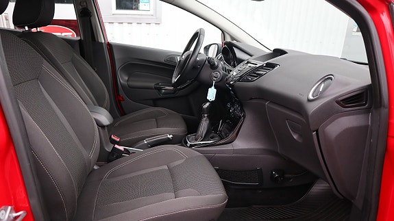 Ford Fiesta 12 of 16