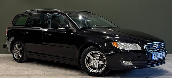 Volvo V70 3 of 5